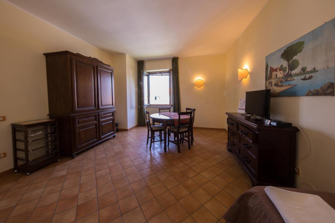 One-Bedroom Apartment - Annex